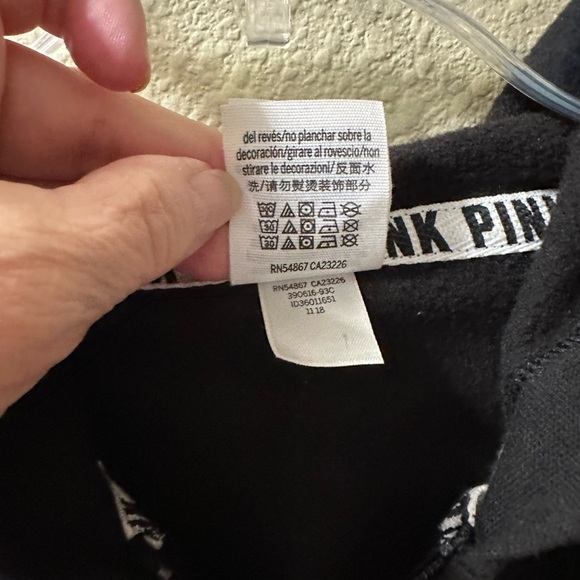 EUC PINK Victoria’s Secret HOODIE - Picture 5 of 9